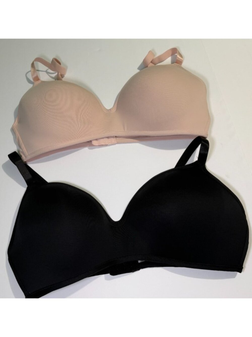 No Brand Womens T-Shirt Bras 40C Set of 2 Black/Beige Padded Wireless Soft Comfo